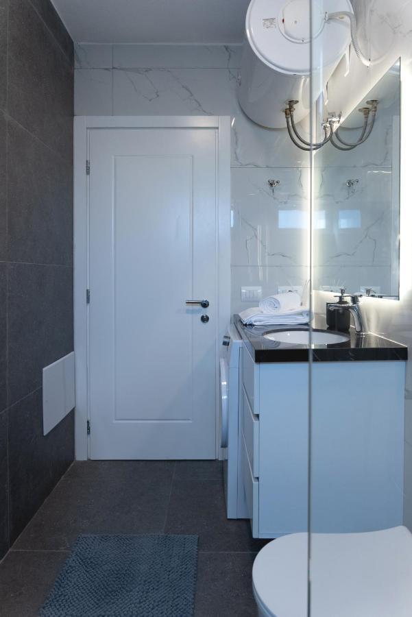 City Center Apartment ティラナ エクステリア 写真